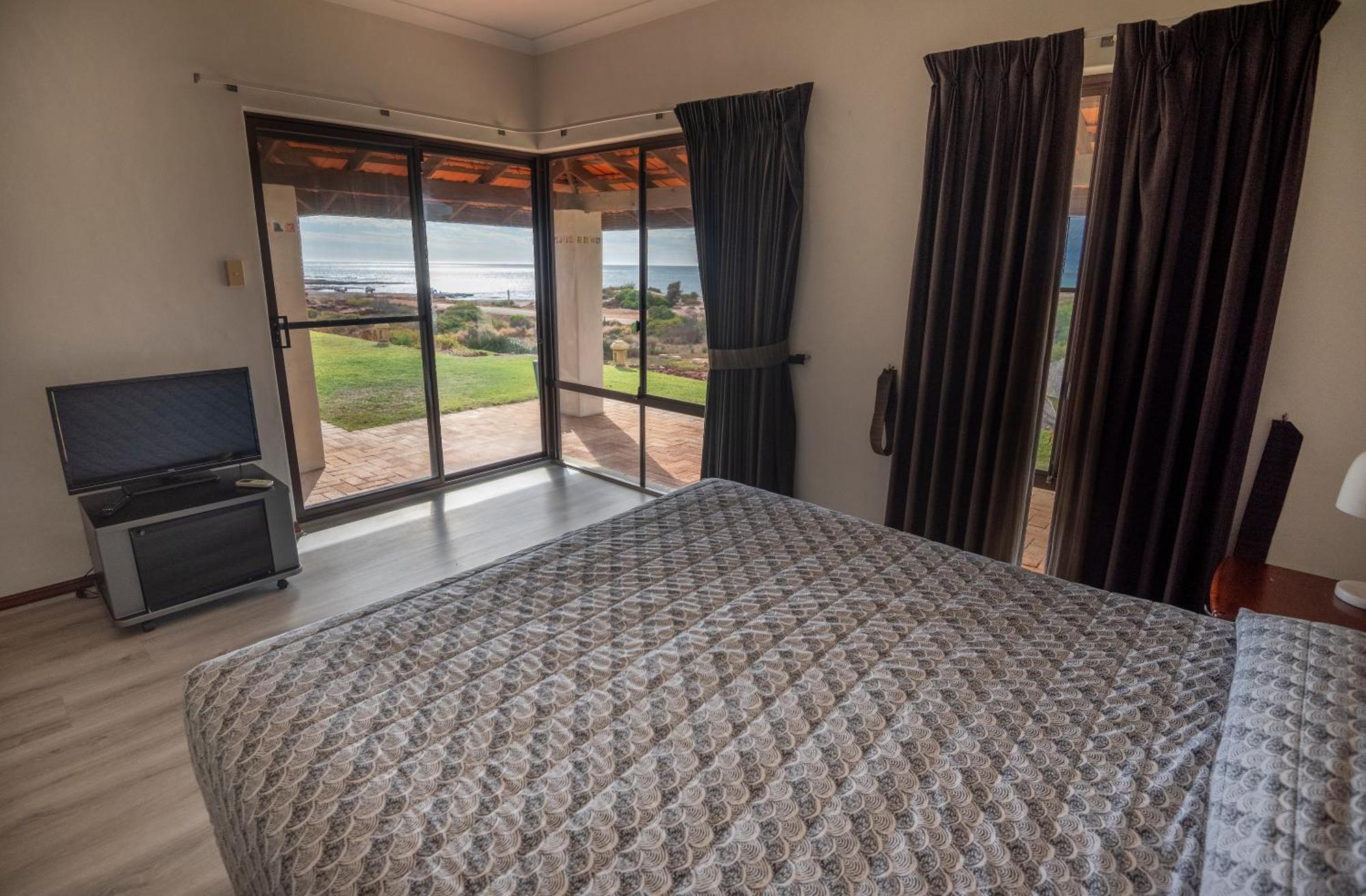 Hotel Kalbarri Red Bluff Tourist Park Extérieur photo